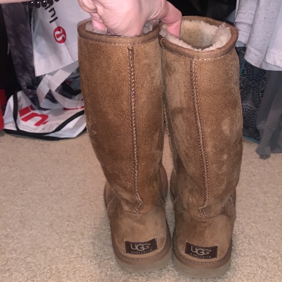 Chestnut size 6 tall ugg boots - Picture 3 of 5